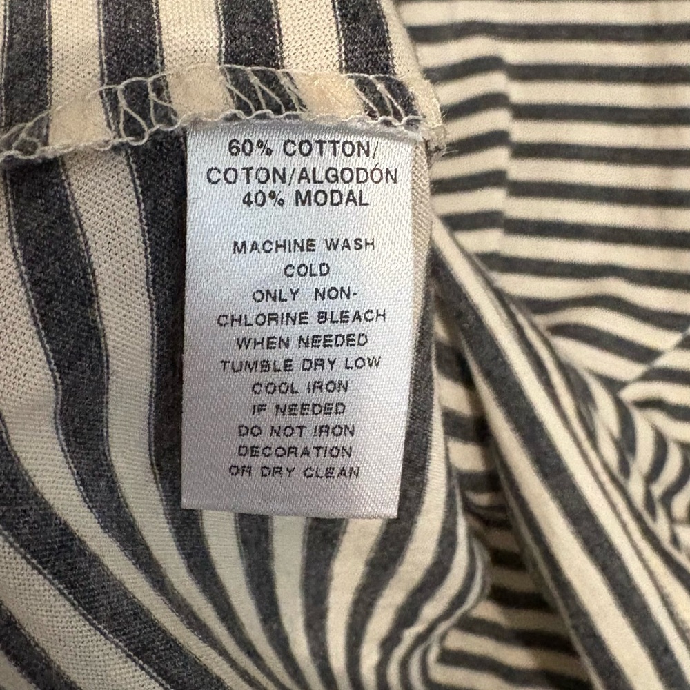 LOFT Women’s Plus Smokey Gray & Cream Striped Long Sleeve Top - Picture 5 of 8
